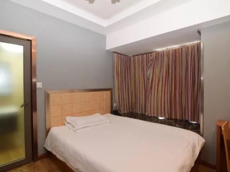 Luoyang Feronia Hotel
