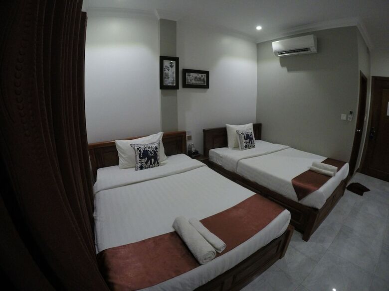 Hotel Happy Family