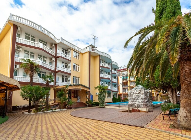 Kiparis Hotel