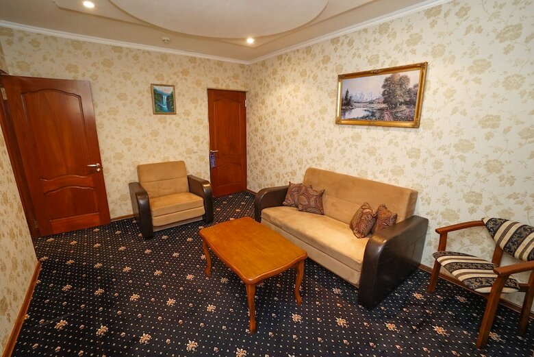 Kiparis Hotel