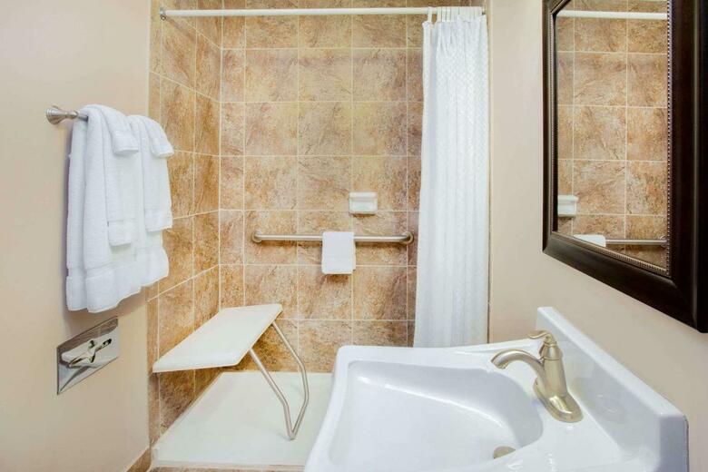 Hotel Wyndham Garden Schaumburg Chicago Northwest