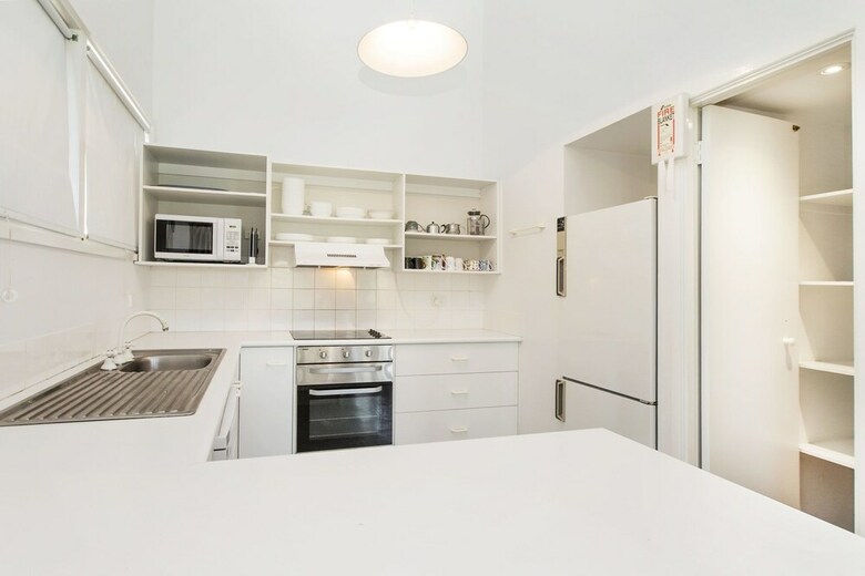 'matilda' - Spacious & Centrally Located With Great Lake Views