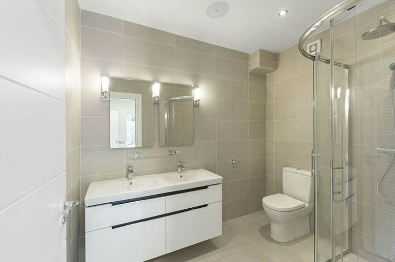 Pierce Brosnan Suite - Hiphipstay