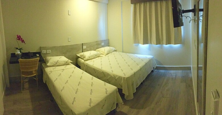 Hotel Avalon