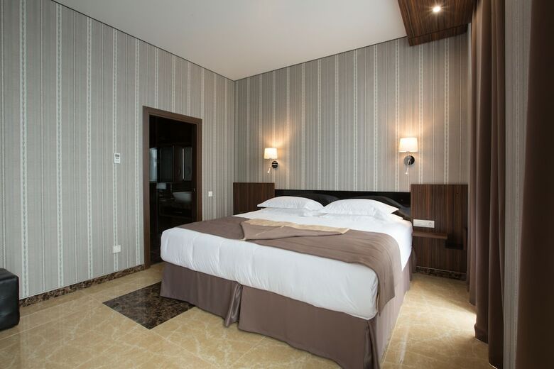 Alana Royal Hotel