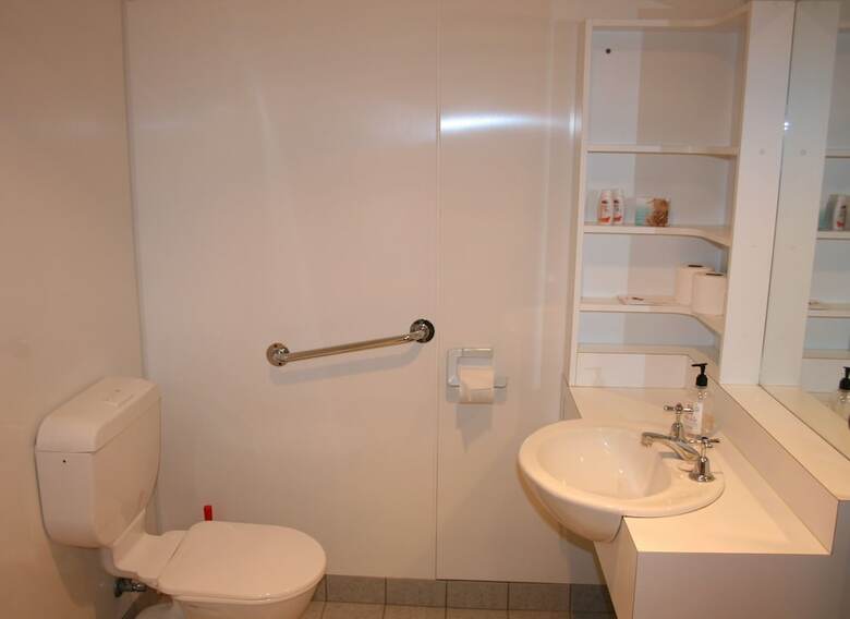 Hostal Seaview Holiday Park And  Hostel