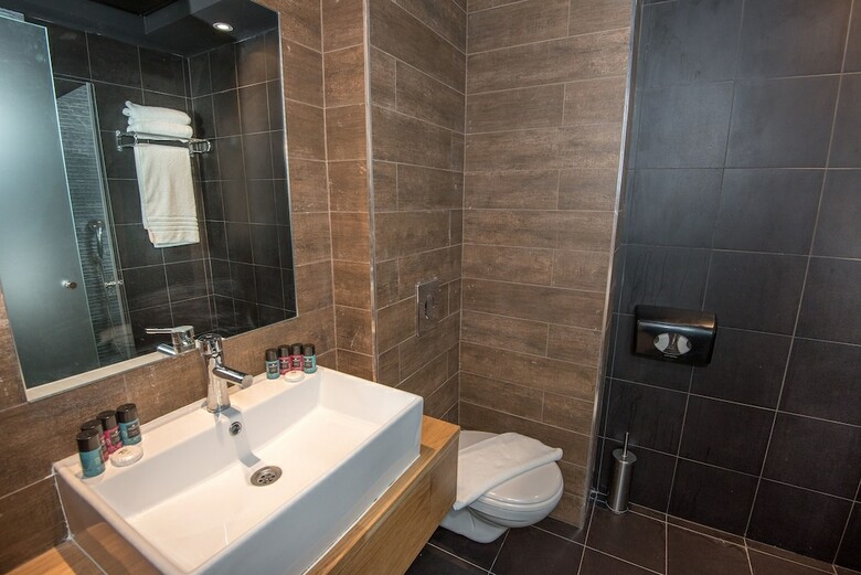 Aquaduct Hotel