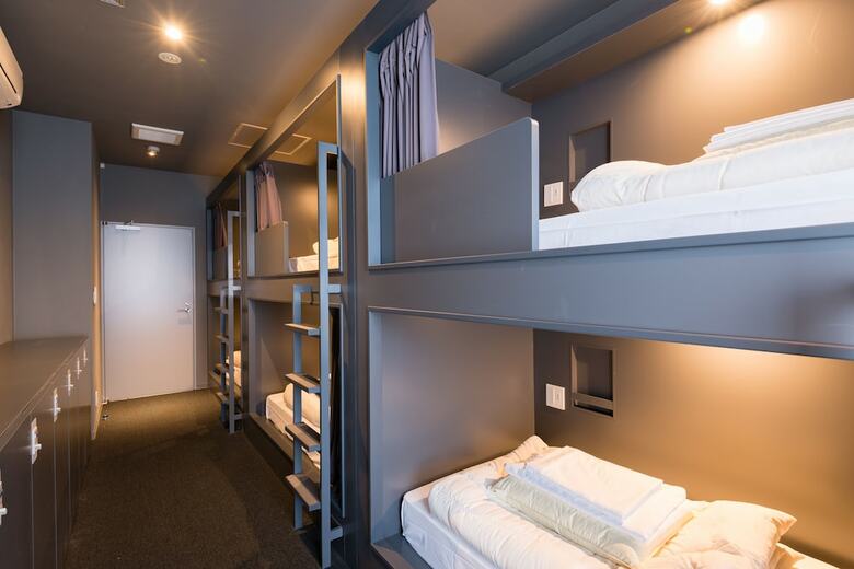 Hostal Bon Hostel