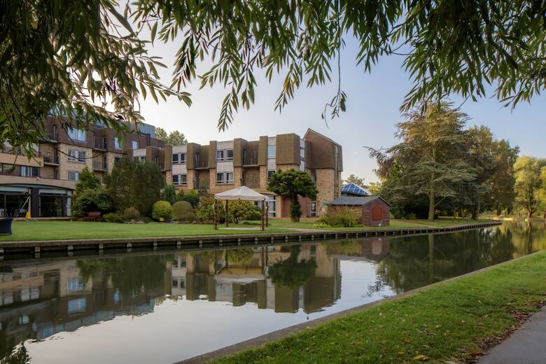 Cambridge Hotel City Center On The River Cam