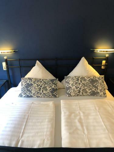 Bensons Hotel