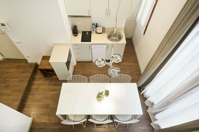 Apartamentos Uma Suites Barceloneta Beach