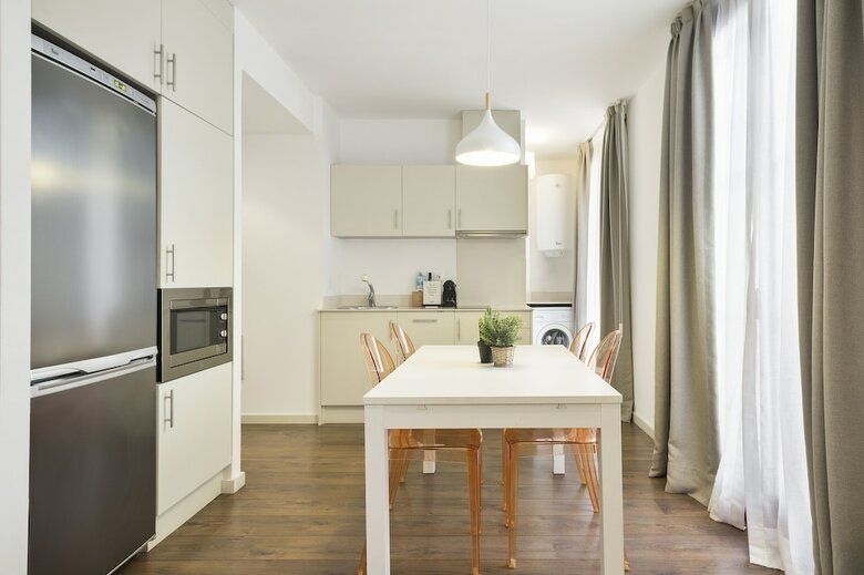 Apartamentos Uma Suites Barceloneta Beach