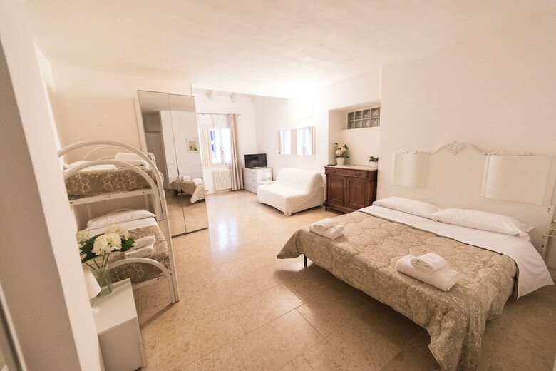 Academia Resort