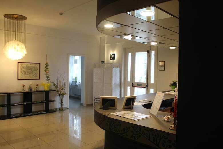 Hotel Hasta Resort
