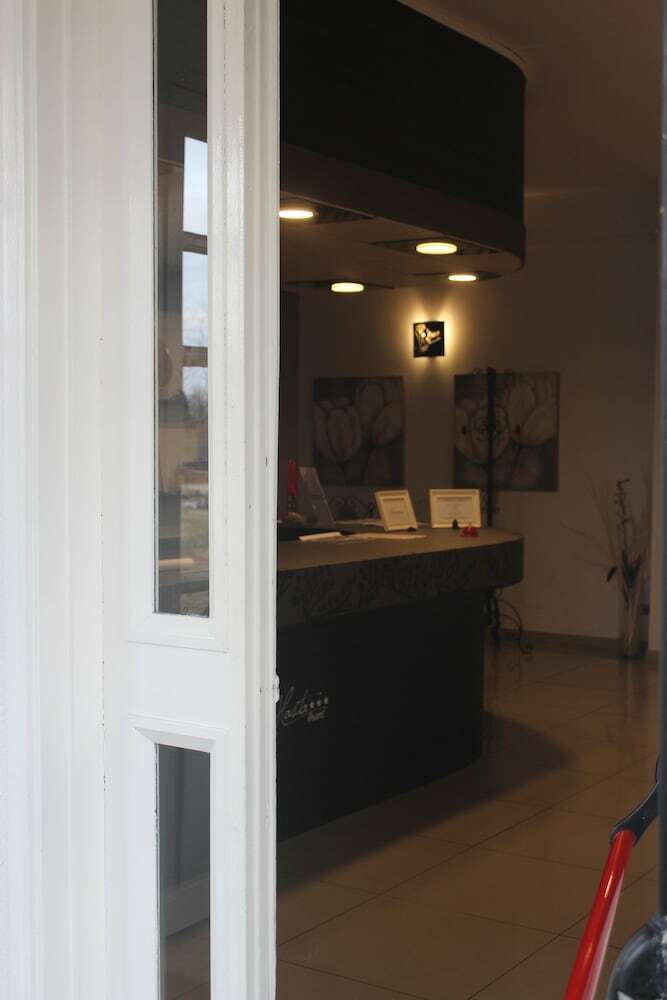 Hotel Hasta Resort