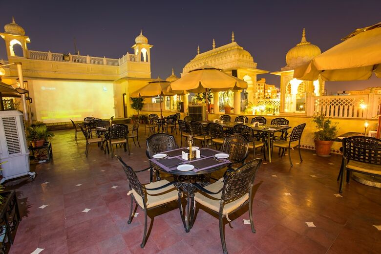 Hotel Grand Uniara