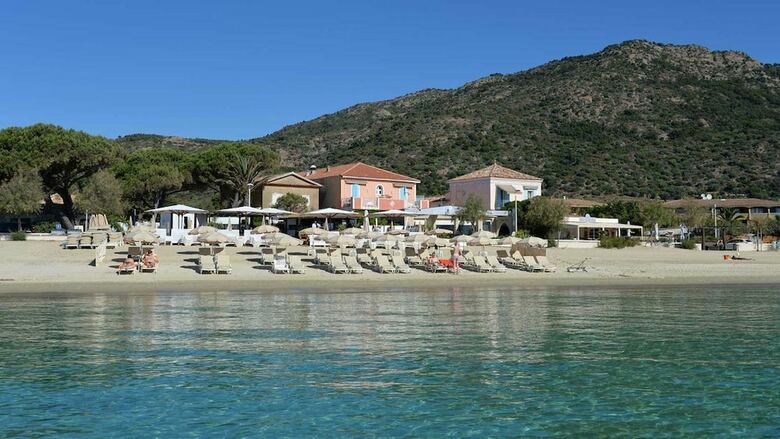 Hotel H�tel Les Flots Bleus