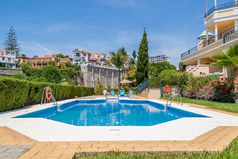Apartamentos Jardines de Burriana Playa Nerja Canovas