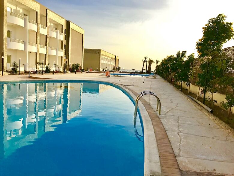 Apartamentos Cecelia Resort