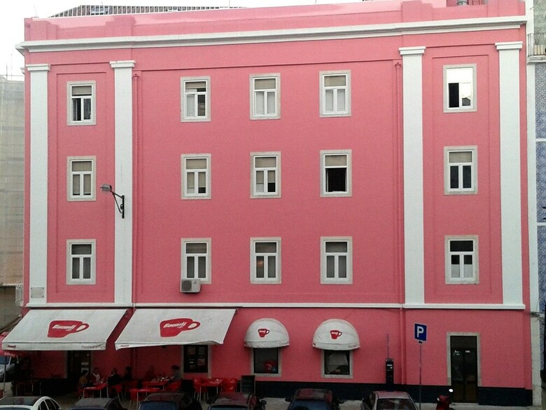 Hotel Rooms Fado