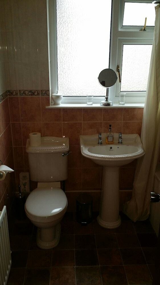 Ashbank Lodge Bed And Breakfast