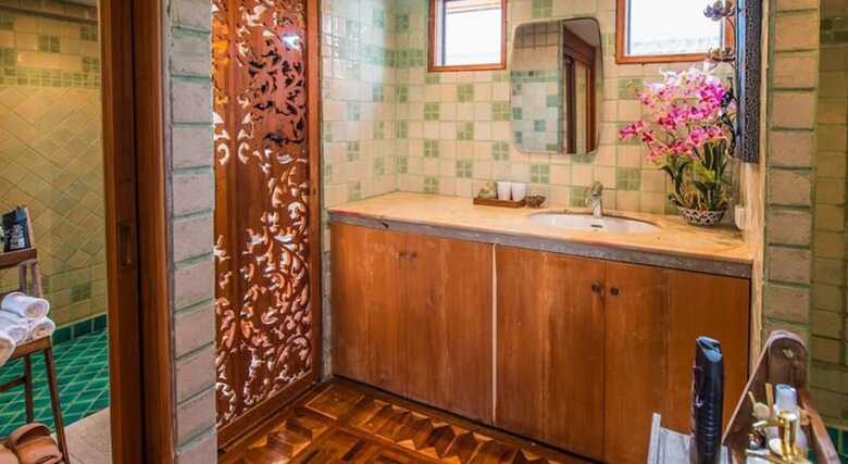 Hotel Leela House