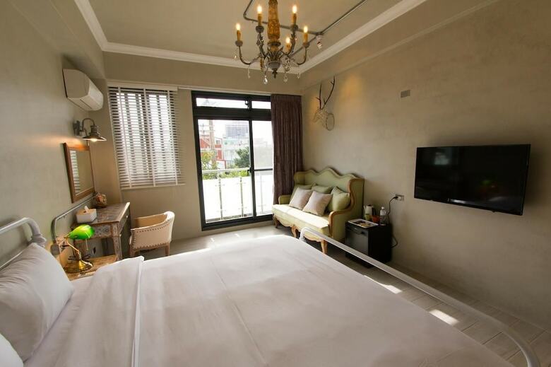 Bed & Breakfast We Love Inn