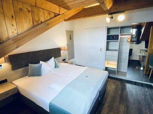 Hotel M�we Am See