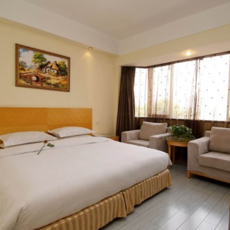 Silk Road Hotel