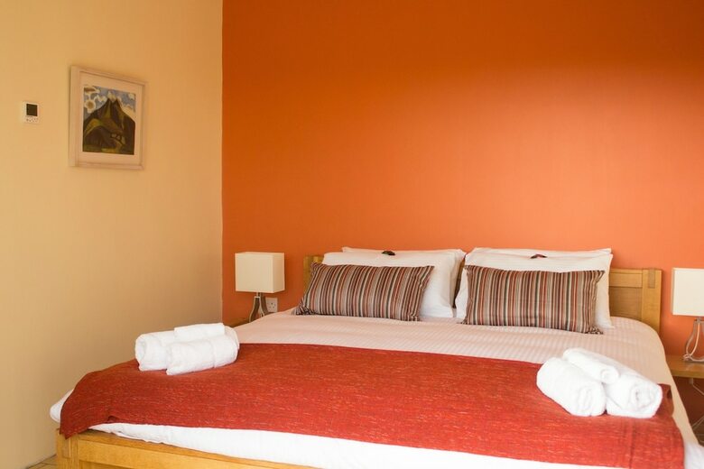 Bed & Breakfast Blue Door House