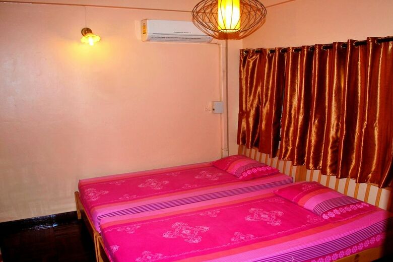 Hostal Pailin Guest House