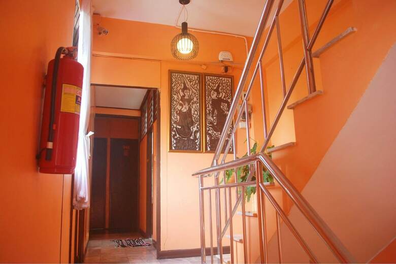 Hostal Pailin Guest House