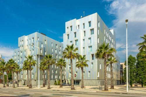 Apartamentos Urban District - Rambla Suites & Pool