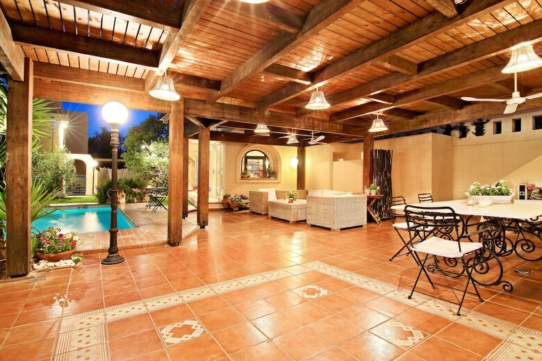 Villa Oasis Pool House