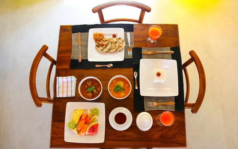 Hotel Feel Home