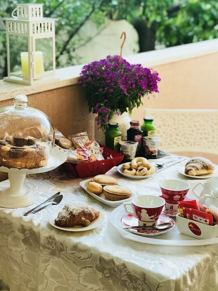 Villa Aurora B&B