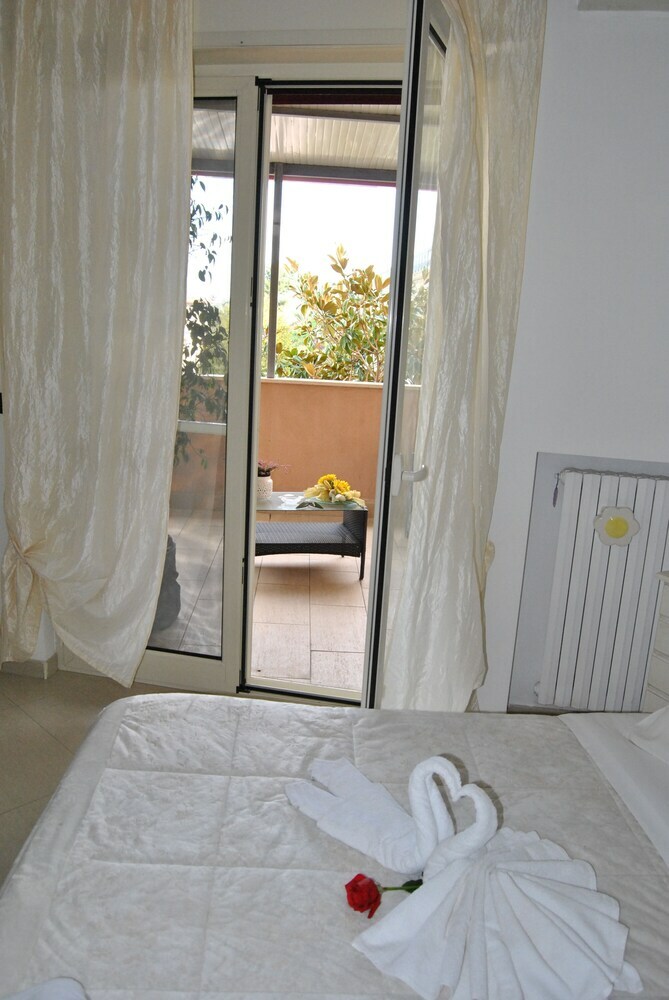 Villa Aurora B&B