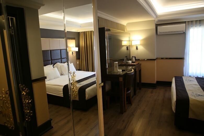 Hotel The Mara Palace