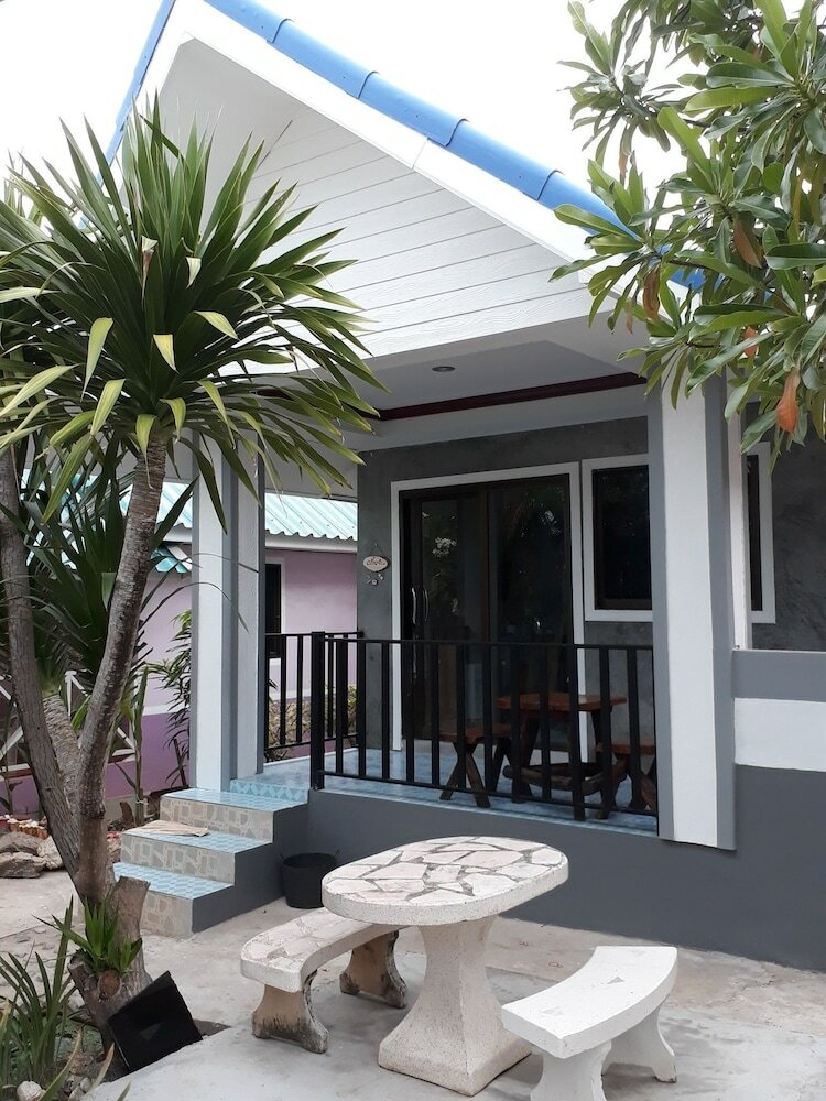 Hotel Poopreaw Resort