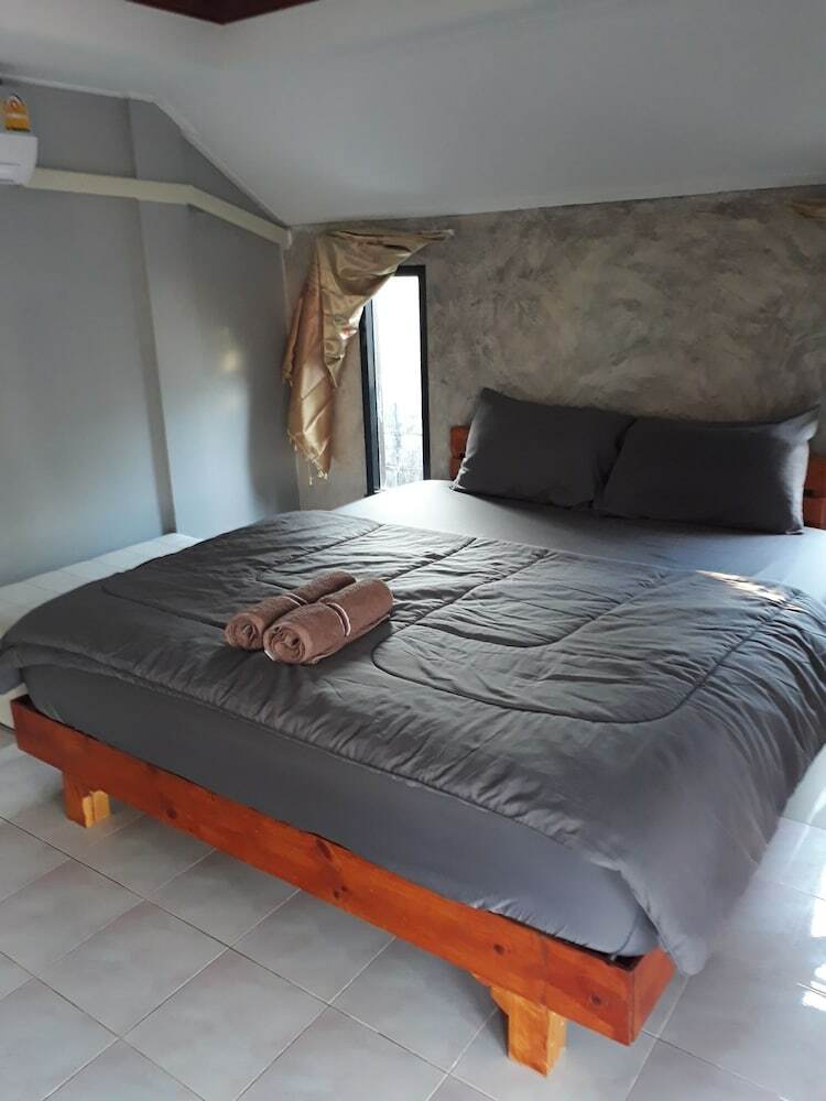 Hotel Poopreaw Resort
