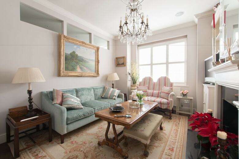 Beautiful Barnes Home With Garden