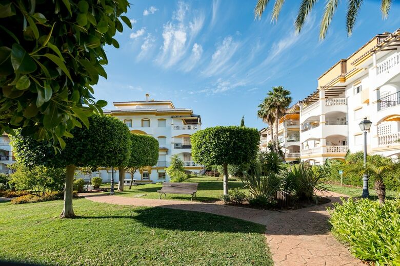 Apartamentos Dama de Noche