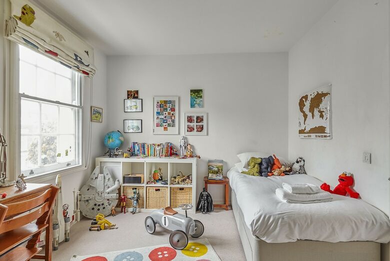 Stylish Family Home Near Camden