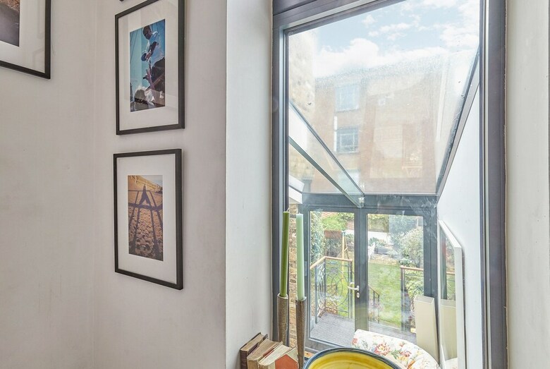 Stylish Family Home Near Camden