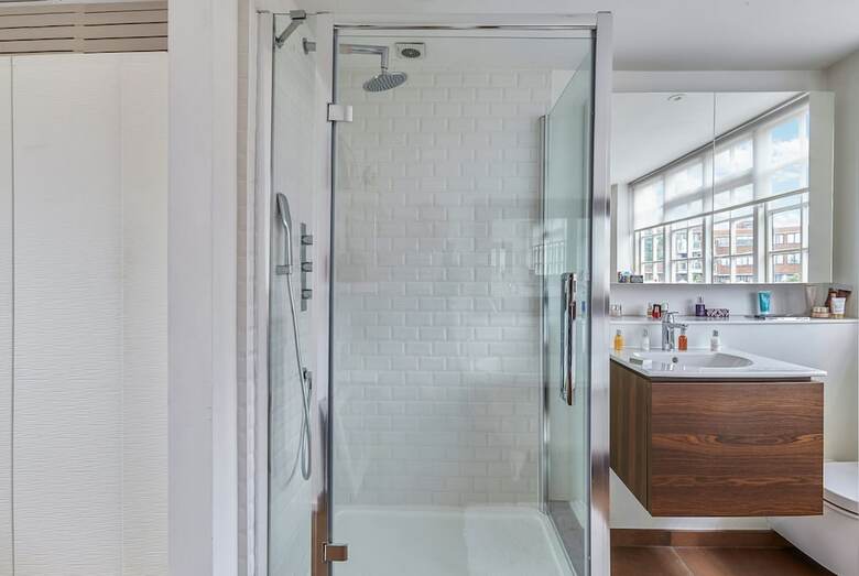 Stylish Family Home Near Camden