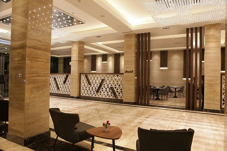 Hotel Pyramid Suites