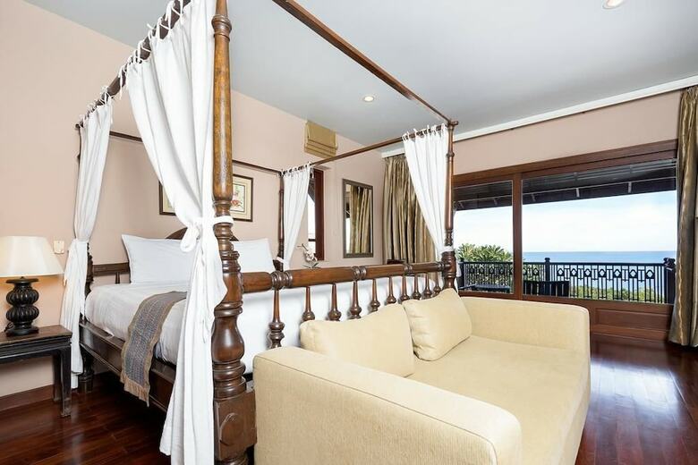 Villa Violaine House