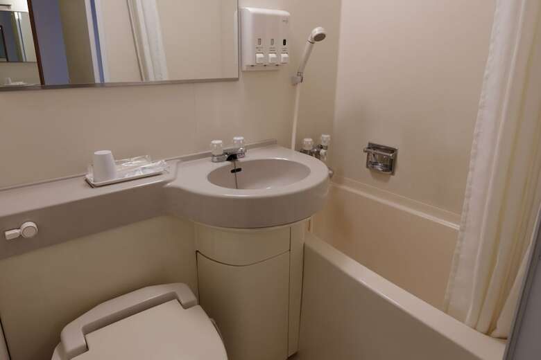 Center Hotel Narita 1