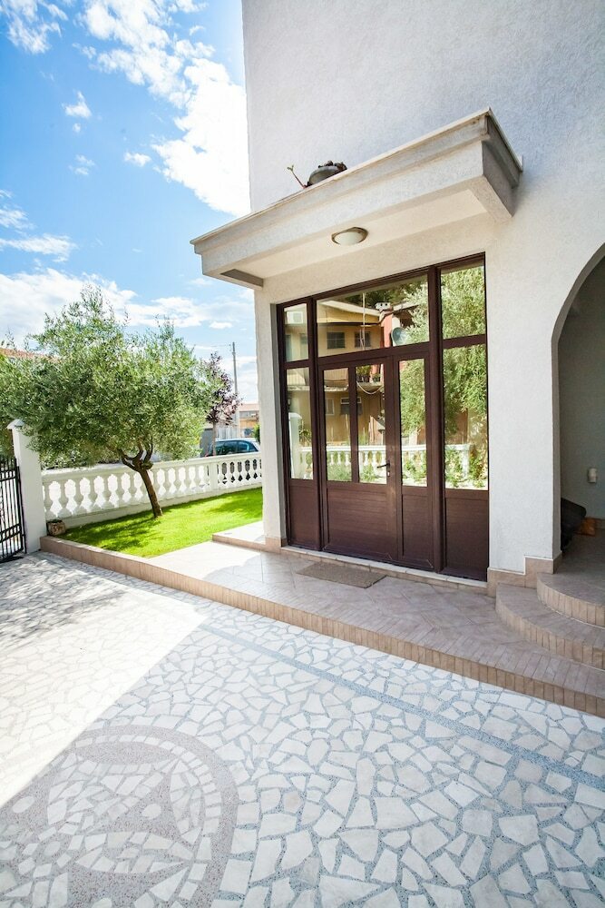 Apartments Nilaj