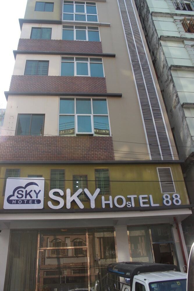 Sky Hotel 88 St